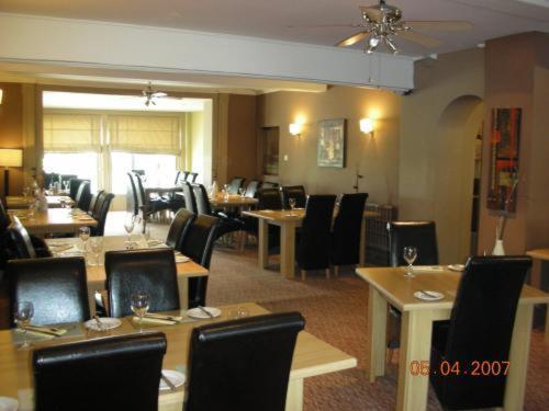 Hotel The White House 2*
