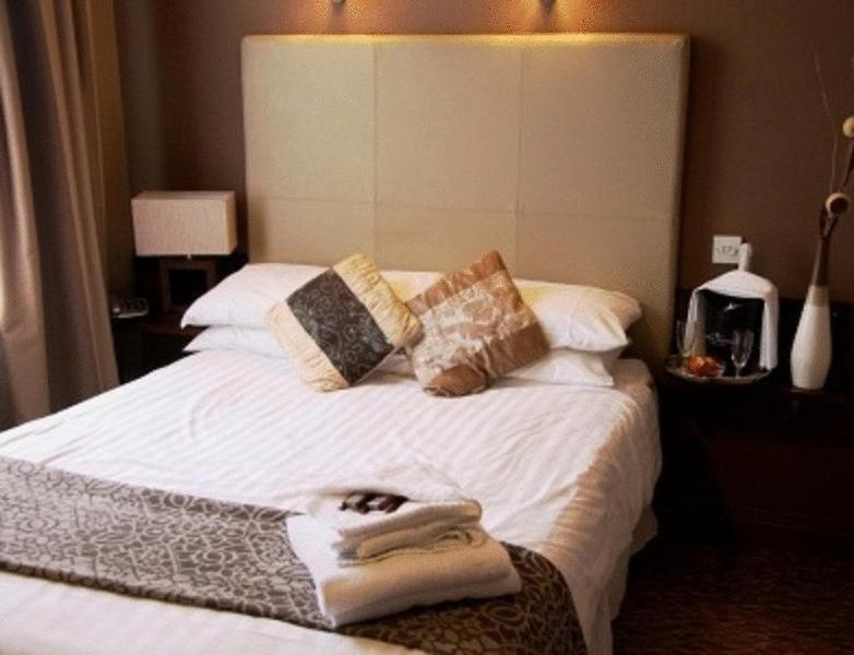 Hotel The White House 2*